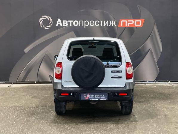 Chevrolet Niva I Рестайлинг с пробегом 2018 года, цена 699 000 рублей, 144623 км, внедорожник, Автокод Объявления