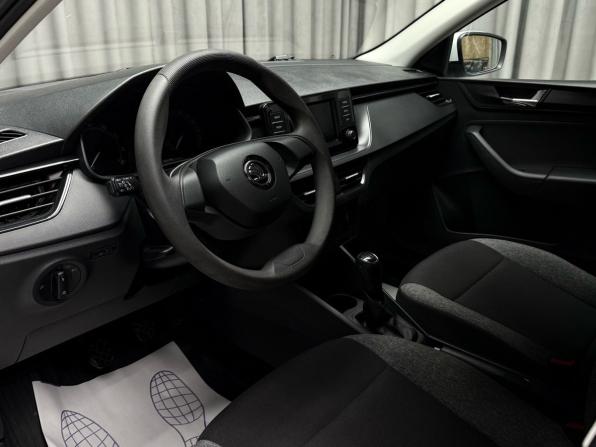 Skoda Rapid II с пробегом 2021 года, цена 1 469 000 рублей, 50400 км, лифтбек, Автокод Объявления