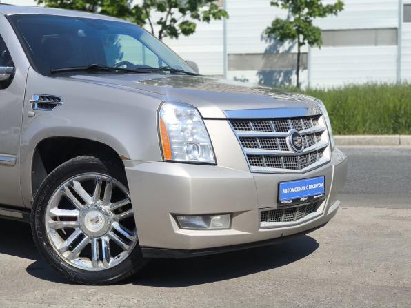 Cadillac Escalade III с пробегом 2010 года, цена 1 800 000 рублей, 168500 км, внедорожник, Автокод Объявления