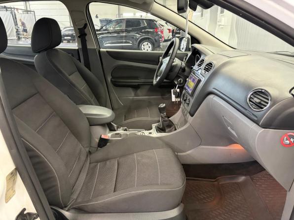 Ford Focus II Рестайлинг с пробегом 2009 года, цена 497 000 рублей, 284039 км, седан, Автокод Объявления