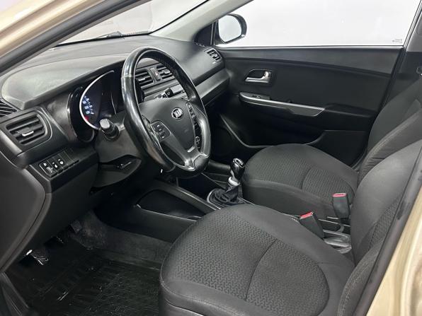 Kia Rio III Рестайлинг с пробегом 2015 года, цена 1 050 000 рублей, 124795 км, седан, Автокод Объявления