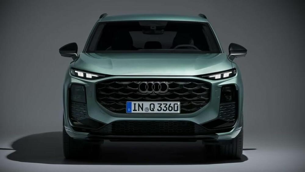 Audi Q3 II (F3) Москва  - изображение 2