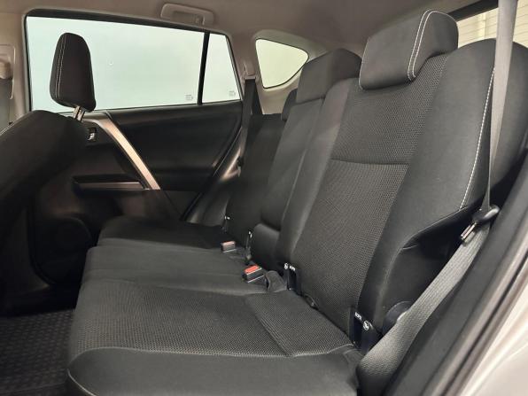 Toyota RAV4 IV (XA40) Рестайлинг с пробегом 2017 года, цена 2 340 000 рублей, 106872 км, внедорожник, Автокод Объявления