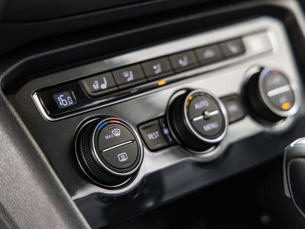 Volkswagen Tiguan II с пробегом 2018 года, цена 2 798 000 рублей, 116383 км, внедорожник, Автокод Объявления