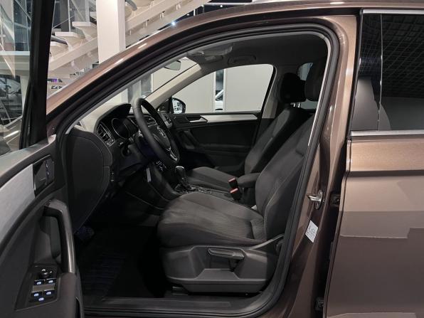 Volkswagen Tiguan II с пробегом 2017 года, цена 1 960 000 рублей, 236320 км, внедорожник, Автокод Объявления