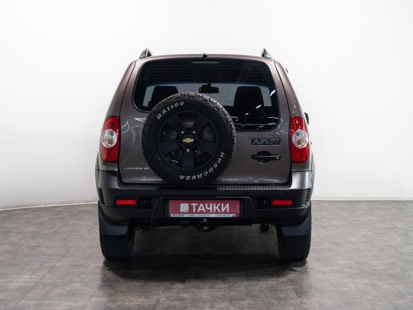 Chevrolet Niva I Рестайлинг с пробегом 2016 года, цена 1 000 000 рублей, 38770 км, внедорожник, Автокод Объявления