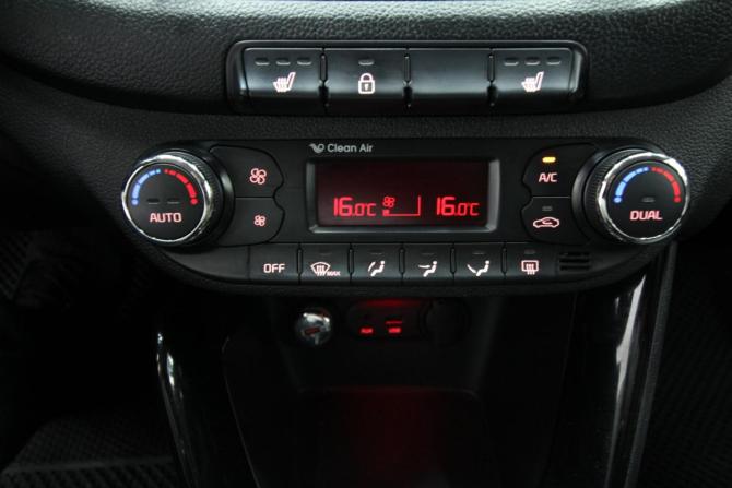 Kia Ceed II с пробегом 2012 года, цена 1 050 000 рублей, 166269 км, хэтчбек, Автокод Объявления