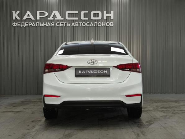 Hyundai Solaris II с пробегом 2017 года, цена 1 036 000 рублей, 139241 км, седан, Автокод Объявления