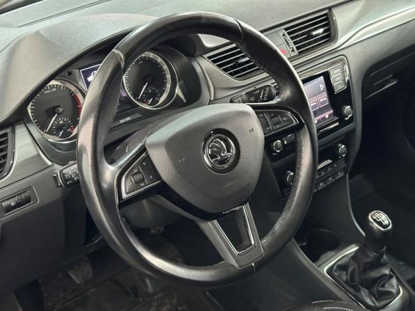 Skoda Rapid I Рестайлинг с пробегом 2019 года, цена 1 190 000 рублей, 174632 км, лифтбек, Автокод Объявления