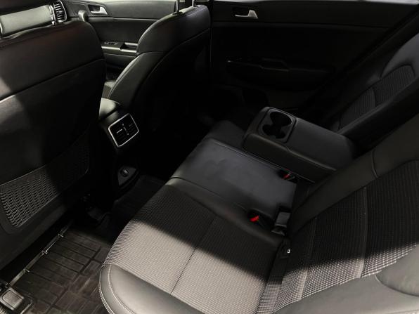 Kia Sportage IV Рестайлинг с пробегом 2019 года, цена 2 192 000 рублей, 108767 км, внедорожник, Автокод Объявления
