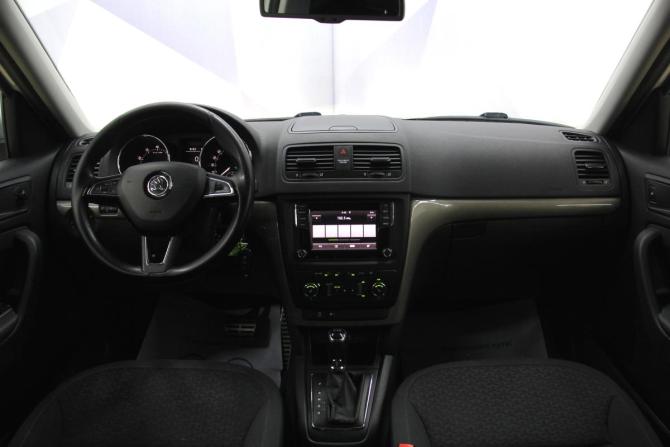 Skoda Yeti I Рестайлинг с пробегом 2014 года, цена 1 069 000 рублей, 191835 км, внедорожник, Автокод Объявления