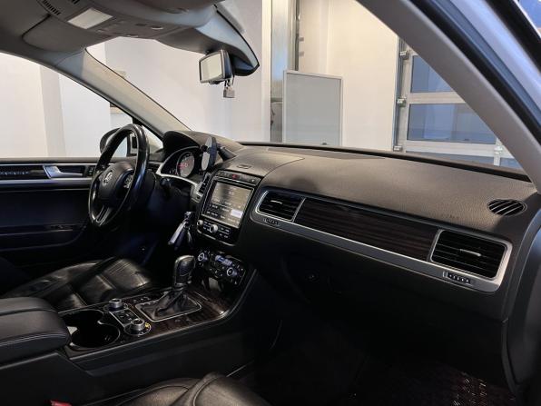 Volkswagen Touareg II Рестайлинг с пробегом 2014 года, цена 2 740 000 рублей, 159223 км, внедорожник, Автокод Объявления