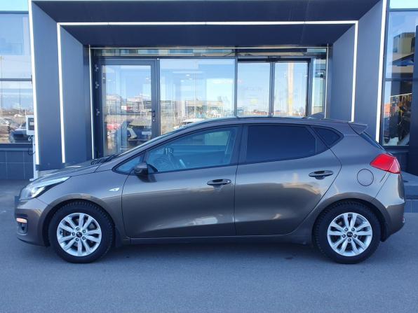 Kia Ceed II Рестайлинг с пробегом 2017 года, цена 1 135 000 рублей, 155637 км, хэтчбек, Автокод Объявления