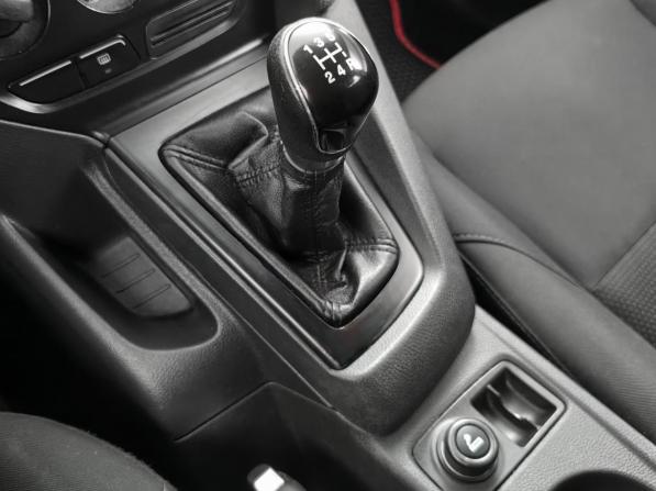 Ford Focus III с пробегом 2012 года, цена 599 000 рублей, 205181 км, хэтчбек, Автокод Объявления