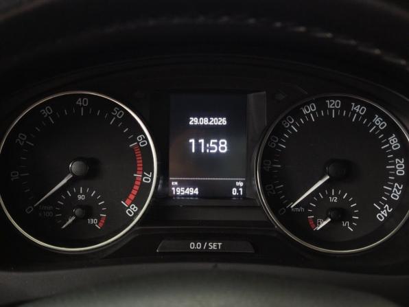 Skoda Rapid I с пробегом 2015 года, цена 697 000 рублей, 195492 км, лифтбек, Автокод Объявления