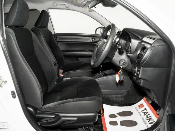 Toyota Corolla XI (E160 E170) Рестайлинг 2 с пробегом 2019 года, цена 1 149 500 рублей, 116653 км, седан, Автокод Объявления