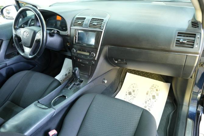 Toyota Avensis III с пробегом 2009 года, цена 1 049 000 рублей, 214000 км, седан, Автокод Объявления