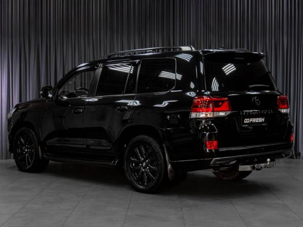 Toyota Land Cruiser 200 Series Рестайлинг 2 с пробегом 2017 года, цена 6 369 000 рублей, 228011 км, внедорожник, Автокод Объявления