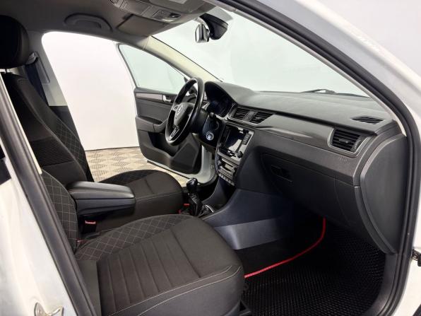 Skoda Rapid I Рестайлинг с пробегом 2019 года, цена 1 390 000 рублей, 127358 км, лифтбек, Автокод Объявления