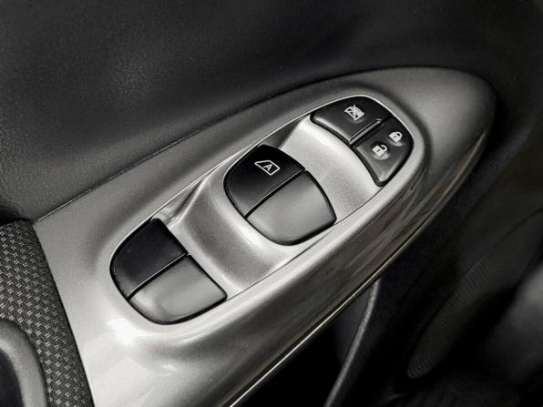 Nissan Juke I с пробегом 2013 года, цена 860 000 рублей, 142772 км, внедорожник, Автокод Объявления