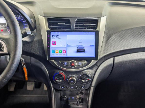 Hyundai Solaris I Рестайлинг с пробегом 2015 года, цена 939 900 рублей, 157500 км, седан, Автокод Объявления