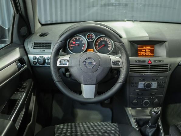 Opel Astra H с пробегом 2006 года, цена 399 000 рублей, 267253 км, хэтчбек, Автокод Объявления