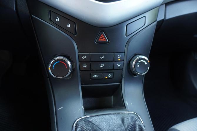 Chevrolet Cruze I с пробегом 2011 года, цена 570 000 рублей, 215244 км, седан, Автокод Объявления