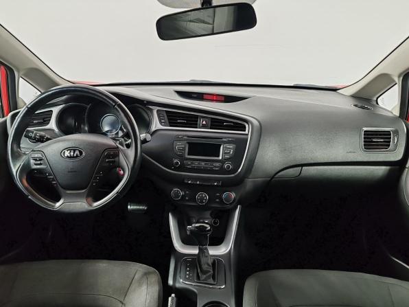 Kia Ceed II Рестайлинг с пробегом 2016 года, цена 1 099 000 рублей, 97227 км, хэтчбек, Автокод Объявления