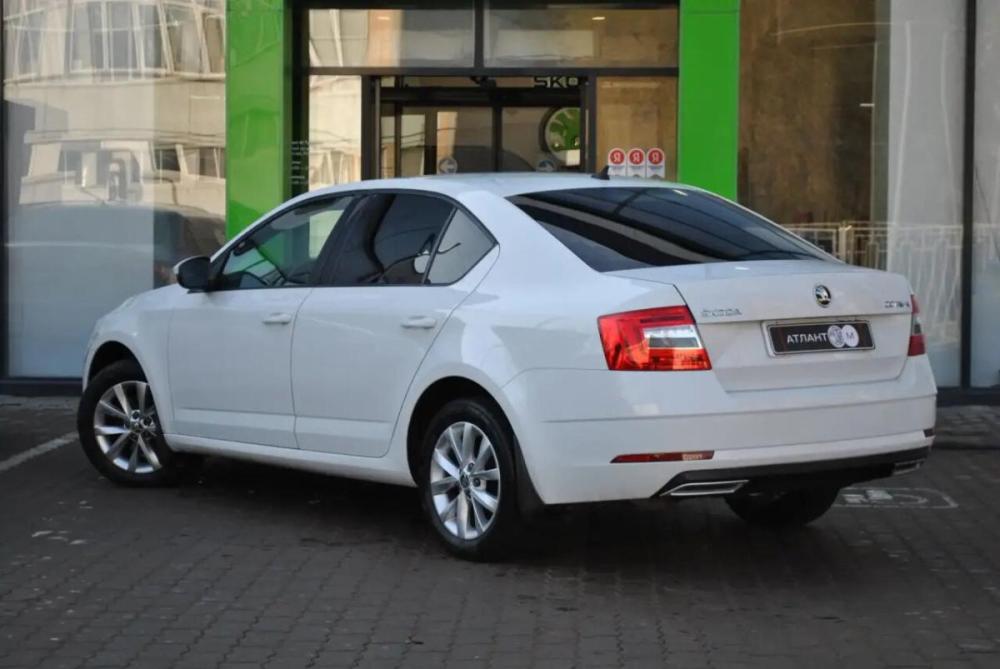 Skoda Octavia III (A7) Рестайлинг Москва  - изображение 4