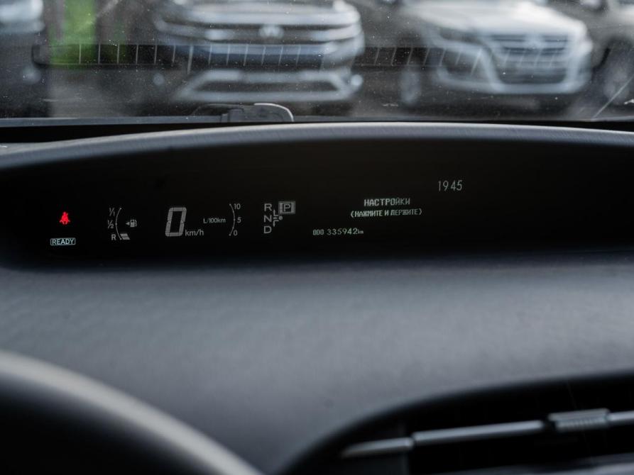 Toyota Prius III (XW30) Санкт-Петербург  - изображение 6