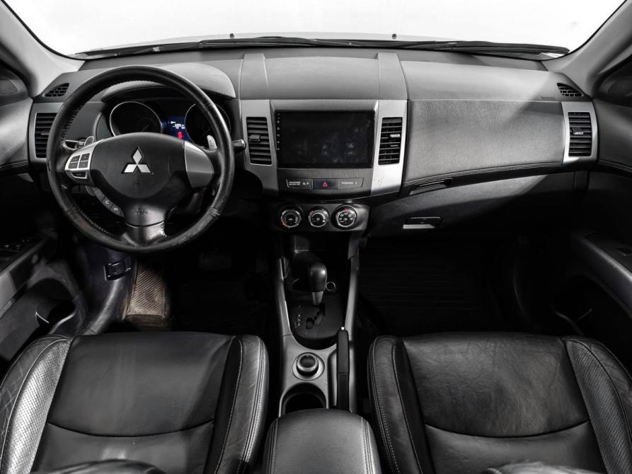 Mitsubishi Outlander II Рестайлинг Санкт-Петербург  - изображение 14