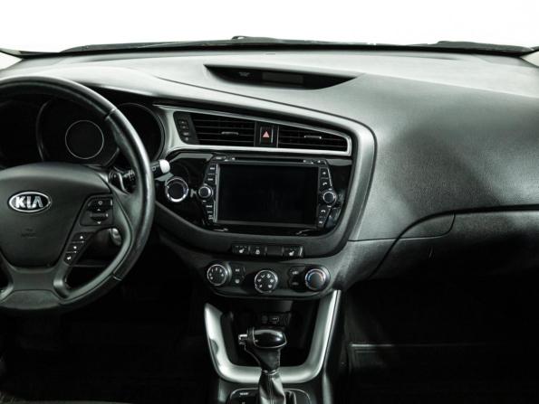 Kia Ceed II Рестайлинг с пробегом 2018 года, цена 1 300 000 рублей, 111742 км, хэтчбек, Автокод Объявления