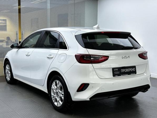 Kia Ceed III Рестайлинг с пробегом 2022 года, цена 2 039 000 рублей, 72051 км, хэтчбек, Автокод Объявления