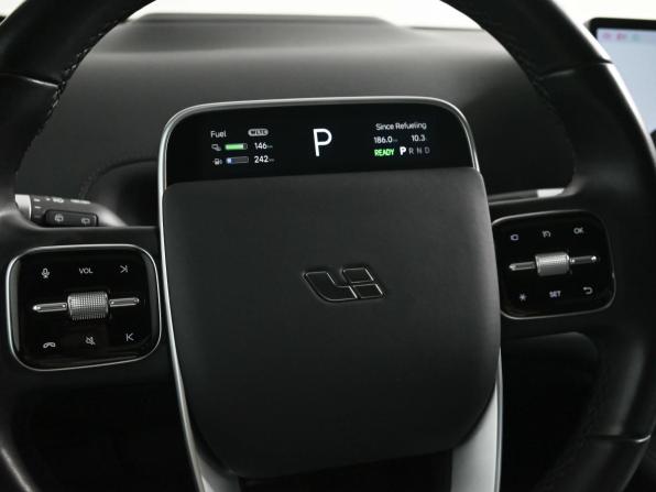 Li Auto (Lixiang) L7 I с пробегом 2024 года, цена 6 550 000 рублей, 27001 км, внедорожник, Автокод Объявления