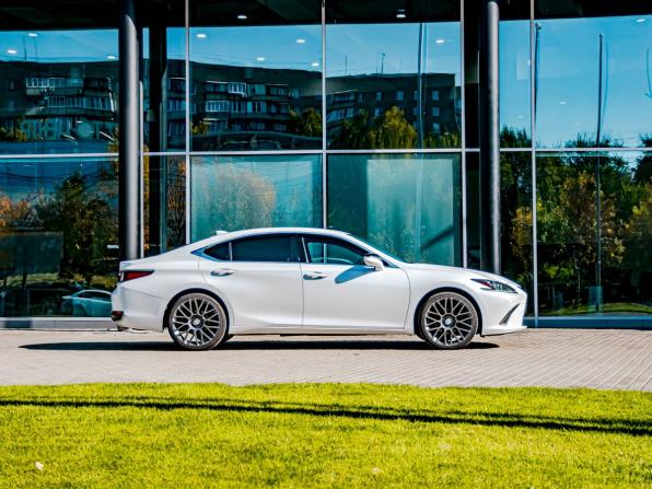 Lexus ES VII с пробегом 2021 года, цена 3 450 000 рублей, 263663 км, седан, Автокод Объявления