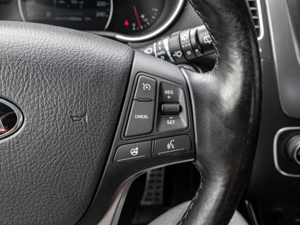 Kia Sorento II Рестайлинг с пробегом 2018 года, цена 2 150 000 рублей, 111460 км, внедорожник, Автокод Объявления