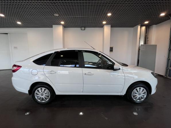 Lada (ВАЗ) Granta I Рестайлинг с пробегом 2024 года, цена 1 020 000 рублей, 33227 км, лифтбек, Автокод Объявления