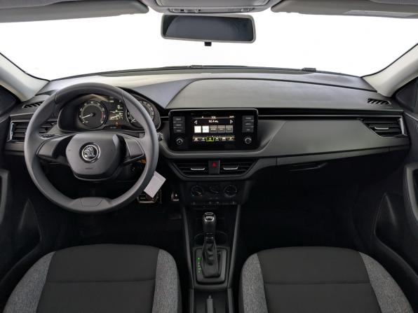 Skoda Rapid II с пробегом 2021 года, цена 1 599 000 рублей, 65066 км, лифтбек, Автокод Объявления