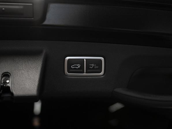 Kia Sorento IV Рестайлинг с пробегом 2024 года, цена 4 800 000 рублей, 58692 км, внедорожник, Автокод Объявления