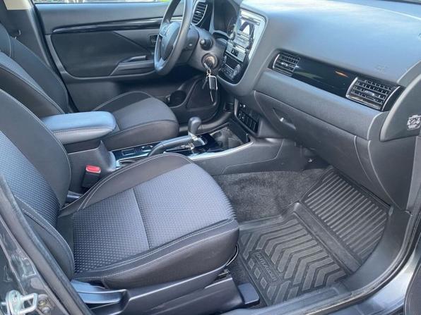 Mitsubishi Outlander III Рестайлинг 3 с пробегом 2019 года, цена 1 890 000 рублей, 130000 км, внедорожник, Автокод Объявления