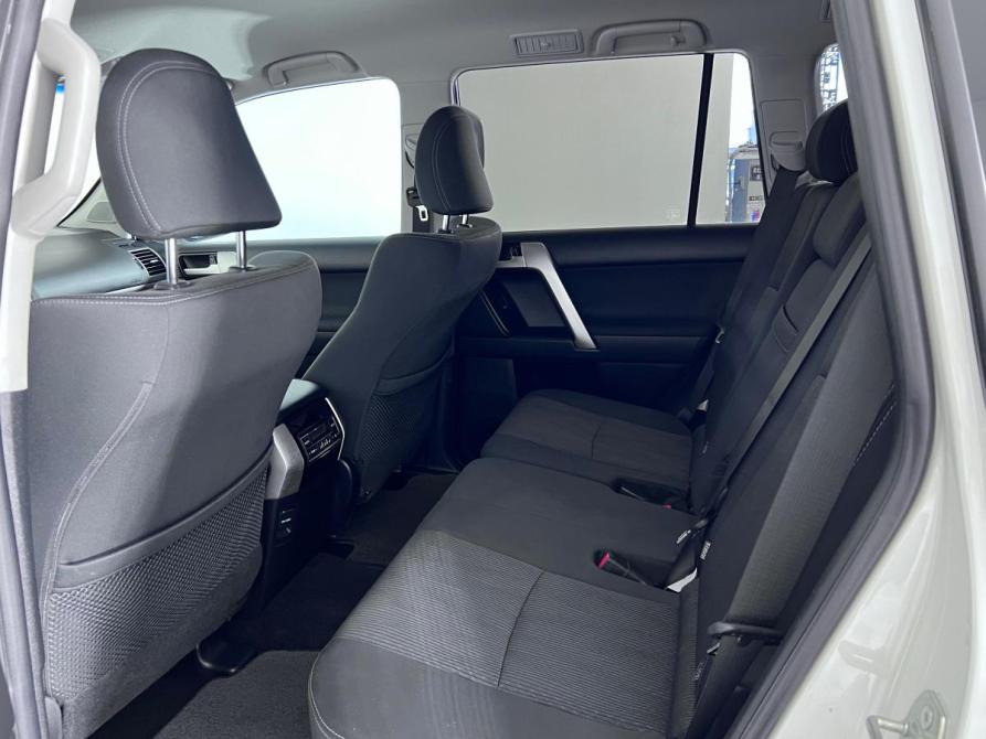 Toyota Land Cruiser Prado 150 Series Рестайлинг 3 Ростов-на-Дону  - изображение 29