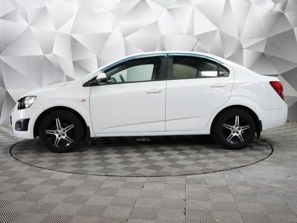 Chevrolet Aveo II с пробегом 2015 года, цена 561 000 рублей, 165000 км, седан, Автокод Объявления