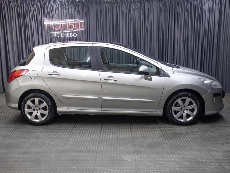 Peugeot 308 I Москва  - изображение 4