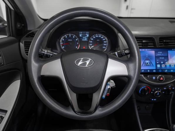 Hyundai Solaris I Рестайлинг с пробегом 2016 года, цена 775 000 рублей, 185059 км, седан, Автокод Объявления
