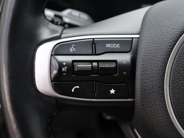 Kia Sportage V с пробегом 2022 года, цена 3 300 000 рублей, 80507 км, внедорожник, Автокод Объявления