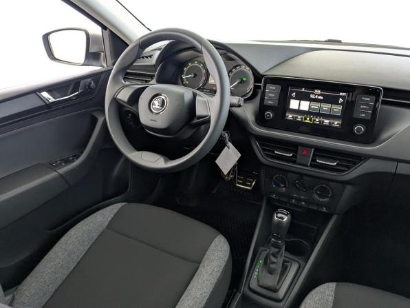 Skoda Rapid II с пробегом 2021 года, цена 1 599 000 рублей, 65066 км, лифтбек, Автокод Объявления