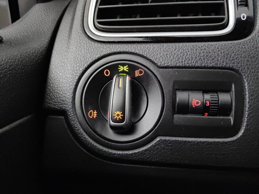 Volkswagen Polo V Рестайлинг Подольск  - изображение 21