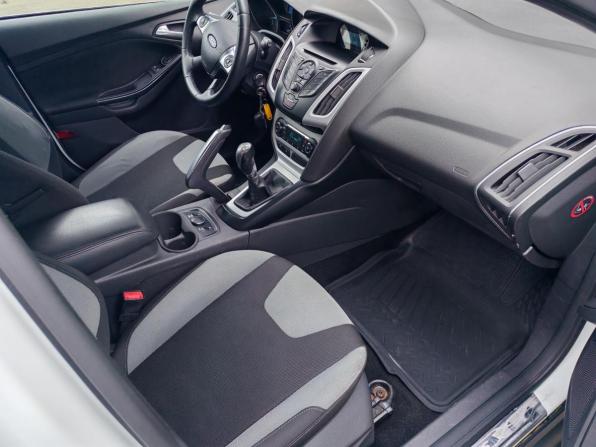 Ford Focus III с пробегом 2013 года, цена 690 000 рублей, 247626 км, хэтчбек, Автокод Объявления