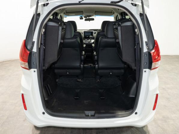 Honda Freed II с пробегом 2016 года, цена 1 430 000 рублей, 183270 км, компактвэн, Автокод Объявления