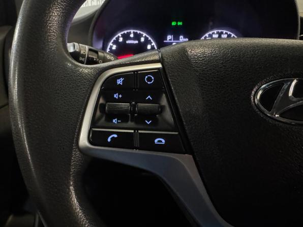 Hyundai Solaris II Рестайлинг с пробегом 2020 года, цена 1 019 000 рублей, 174600 км, седан, Автокод Объявления